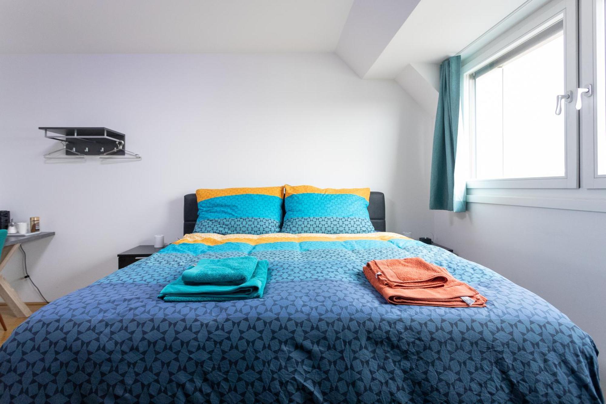 Private Room With Ac- Microwave, Personal Fridge & Metro Access - 7 Min To Center Вена Экстерьер фото